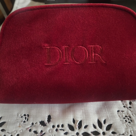 Christian Dior Red Velvet Double Zipper Travel Cosmetic Toiletry/Evening Bag - Picture 2 of 3